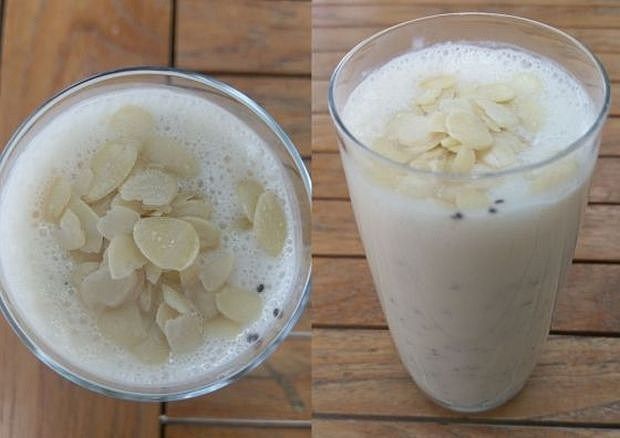 Bademovo-mlijeko-chia-sjemenke-banana-med-1